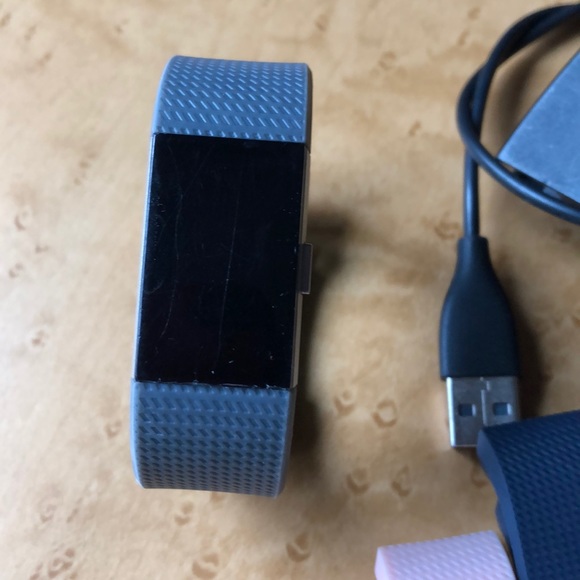 Fitbit Charge 2 - Picture 2 of 5